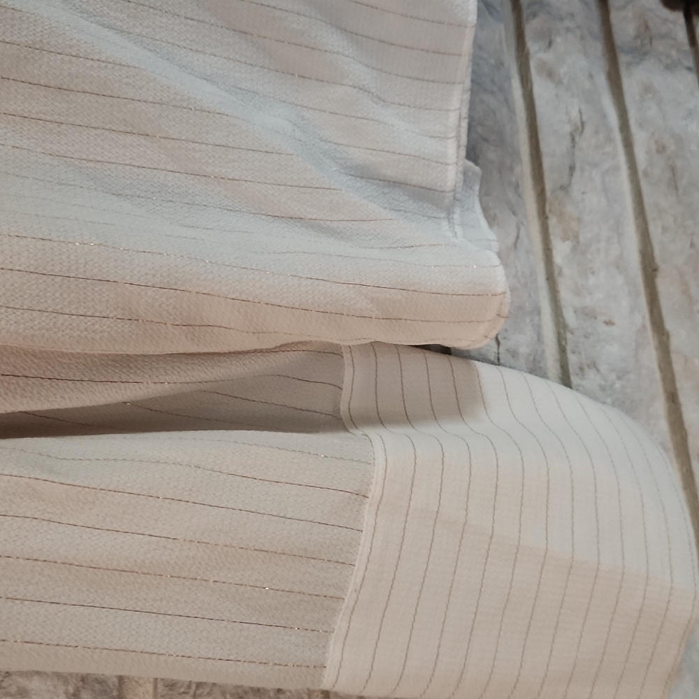 Blouse - Picture 2 of 4